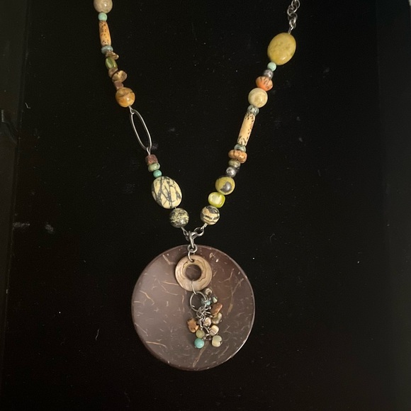 Silpada N1855 Reversible Kabkaban Howlite Coco Wood Bead Shell Necklace - Picture 6 of 10